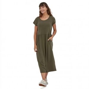 Patagonia Kamala short sleeves dress. Olive green. Size XS oversized.